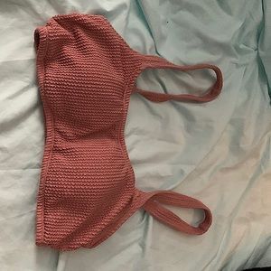 Cute swimming top; built in pads